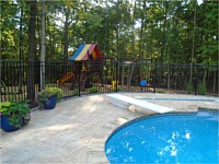 <b>3 Rail Flat Top Ascot Style Black Aluminum Pool Code Fence</b>